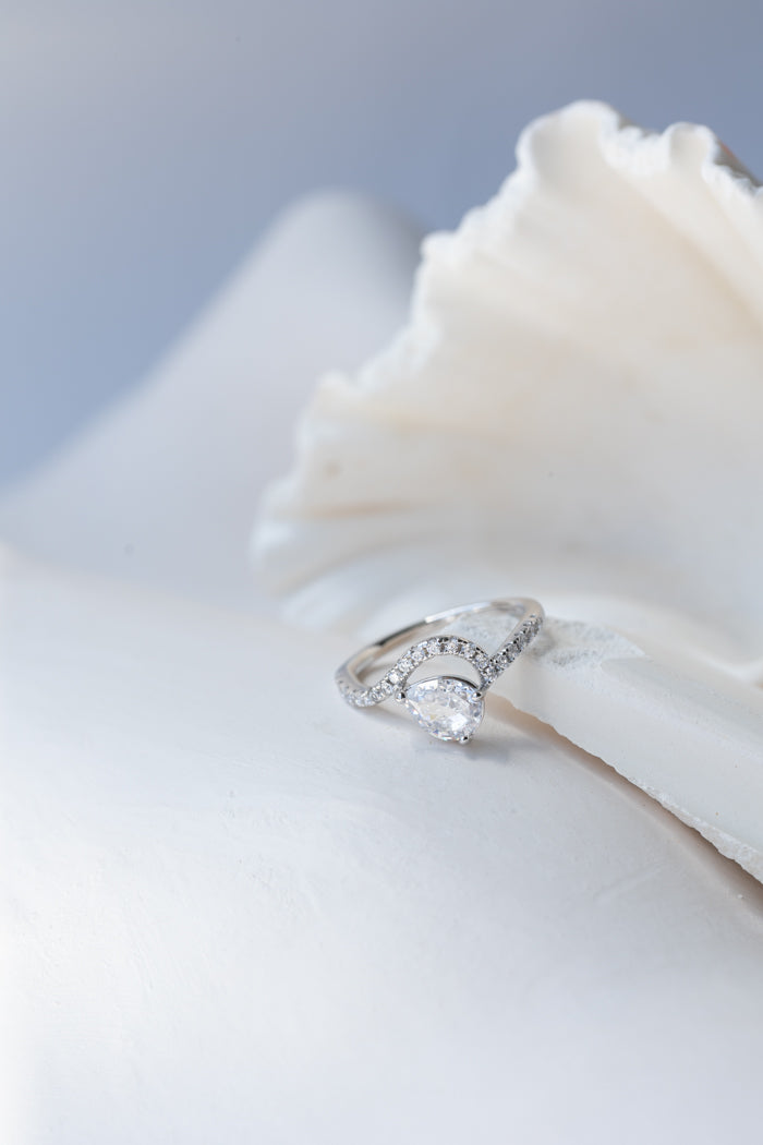 CROISETTE RING WHITE GOLD PLATED